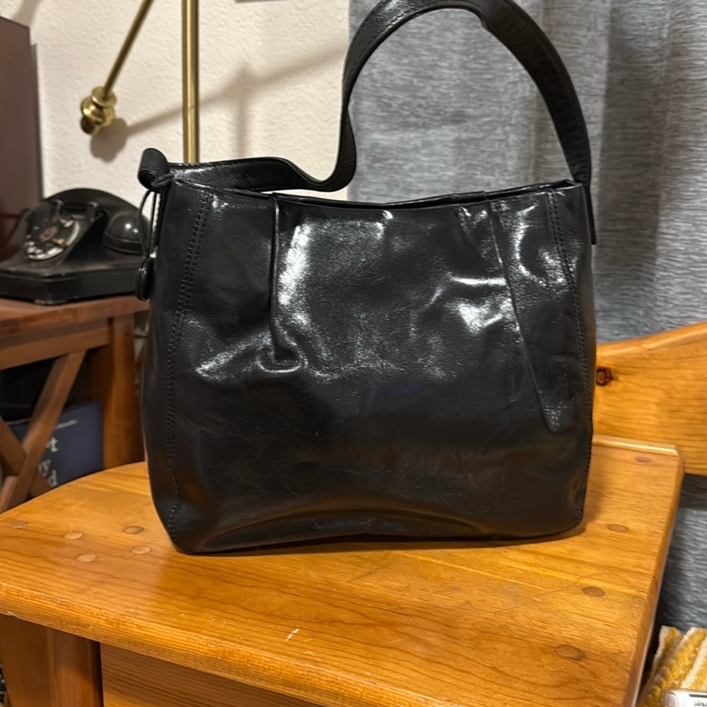MONSAC ORIGINAL BLACK LEATHER SHOULDER BAG